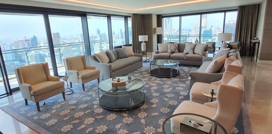 Condominio de 4 dormitorios en Pathum Wan, Bangkok, Tailandia № 133649