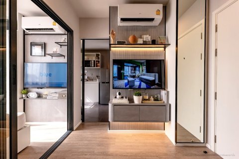 Condominio de 1 dormitorio en Bangkok, Tailandia № 203602 - foto 2