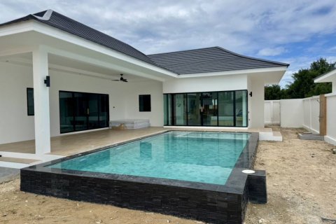 Chalet de 3 dormitorios en Hua Hin, Tailandia № 146994 - foto 2
