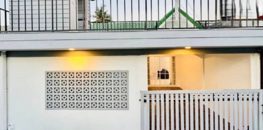 Casa de 2 dormitorios en Pattaya, Tailandia № 205389