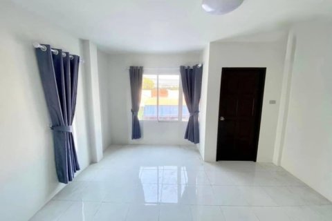 Casa de 2 dormitorios en Pattaya, Tailandia № 205387 - foto 9