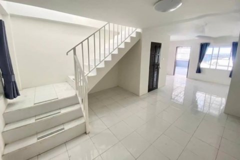 Casa de 2 dormitorios en Pattaya, Tailandia № 205387 - foto 7