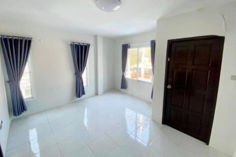 Casa de 2 dormitorios en Pattaya, Tailandia № 205387 - foto 8