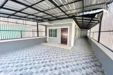 Casa de 2 dormitorios en Pattaya, Tailandia № 205387 - foto 15