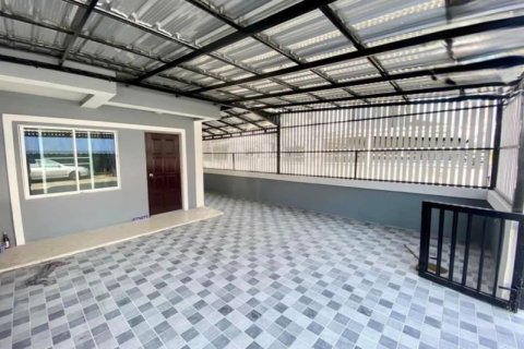 Casa de 2 dormitorios en Pattaya, Tailandia № 205387 - foto 14