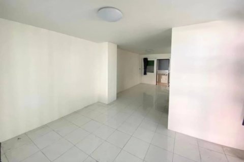 Casa de 2 dormitorios en Pattaya, Tailandia № 205387 - foto 3