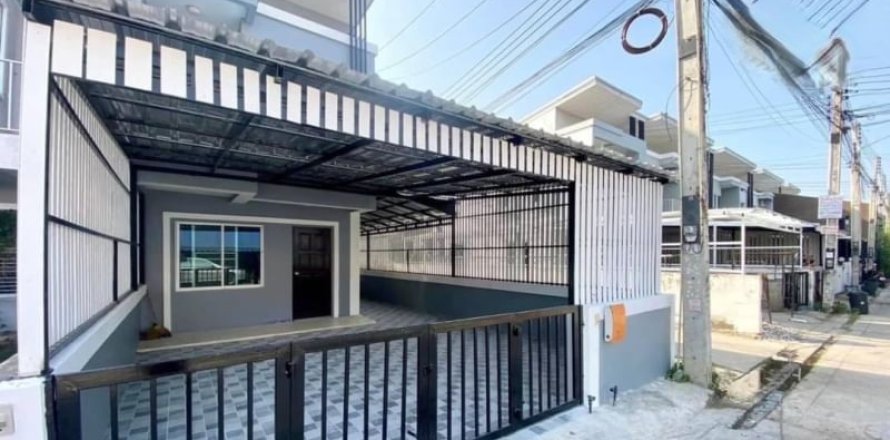Casa de 2 dormitorios en Pattaya, Tailandia № 205387