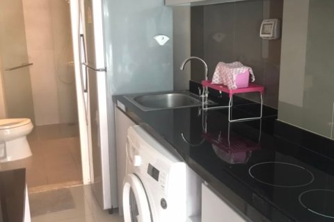 Condominio de 1 dormitorio en Bangkok, Tailandia № 205386 - foto 3