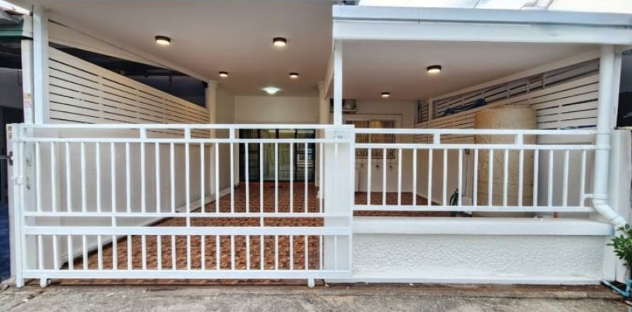 Casa de 2 dormitorios en Pattaya, Tailandia № 205400