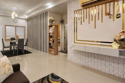 Casa de 2 dormitorios en Pattaya, Tailandia № 205400 - foto 9