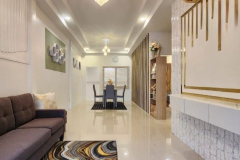 Casa de 2 dormitorios en Pattaya, Tailandia № 205400 - foto 7