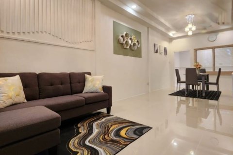 Casa de 2 dormitorios en Pattaya, Tailandia № 205400 - foto 6