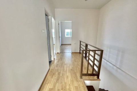 Casa de 3 dormitorios en Pattaya, Tailandia № 205405 - foto 11