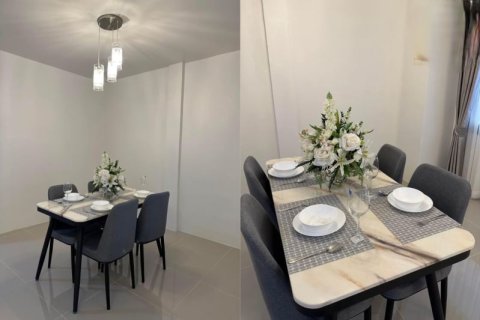 Casa de 3 dormitorios en Pattaya, Tailandia № 205404 - foto 4