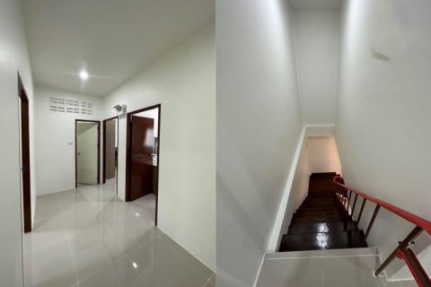 Casa de 3 dormitorios en Pattaya, Tailandia № 205404 - foto 11