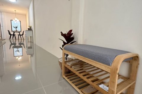 Casa de 2 dormitorios en Pattaya, Tailandia № 205406 - foto 3