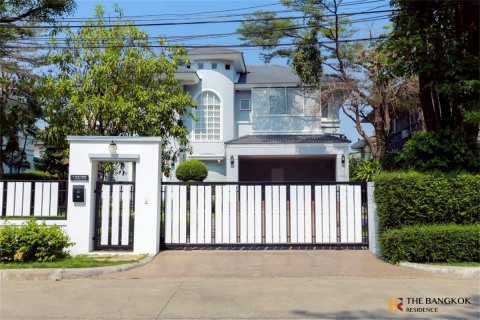 Casa de 4 dormitorios en Bangkok, Tailandia № 189157 - foto 5