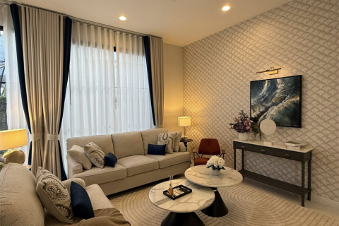 Haus in Bangkok, Thailand 4 Schlafzimmer № 189159 - Foto 7