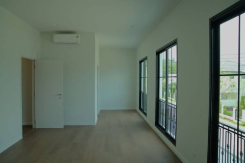 Casa de 4 dormitorios en Phuket, Tailandia № 172729 - foto 5