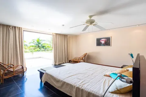 Chalet de 6 dormitorios en Pa Klok, Tailandia № 190662 - foto 10