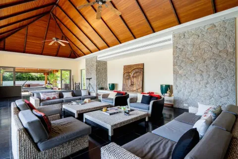 Chalet de 6 dormitorios en Pa Klok, Tailandia № 190662 - foto 22