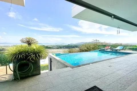 Chalet de 5 dormitorios en Pa Klok, Tailandia № 190667 - foto 4