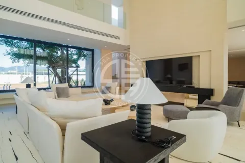Chalet de 5 dormitorios en Chalong, Tailandia № 190666 - foto 4