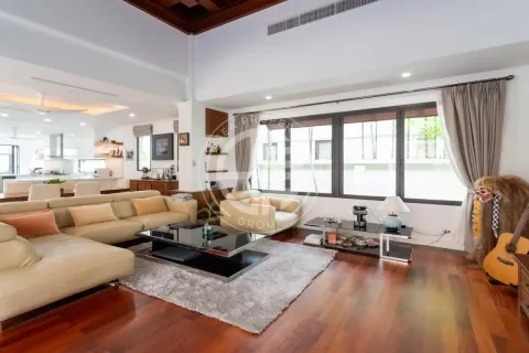 Villa in Bang Tao, Thailand 5 Schlafzimmer № 190663 - Foto 2