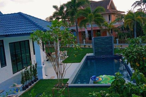 Maison à Pattaya, Thaïlande 4 chambres № 58970