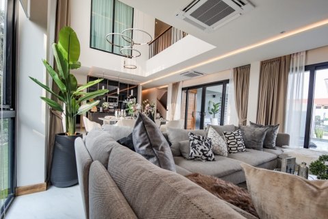 Haus in Pattaya, Thailand 4 Schlafzimmer № 58973 - Foto 9