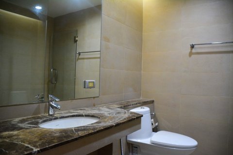 Condominio de 4 dormitorios en Bangkok, Tailandia № 66145 - foto 17