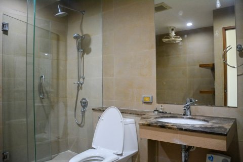 Condominio de 4 dormitorios en Bangkok, Tailandia № 66145 - foto 18