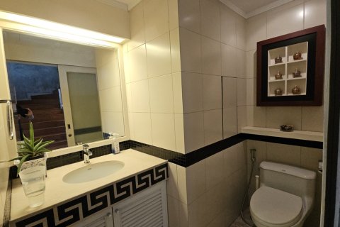 Condo à Bangkok, Thaïlande, 3 chambres  № 201199 - photo 7