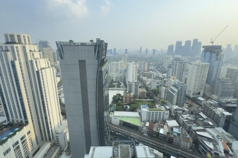 Condominio de 3 dormitorios en Khlong Toei, Bangkok, Tailandia № 201203 - foto 2