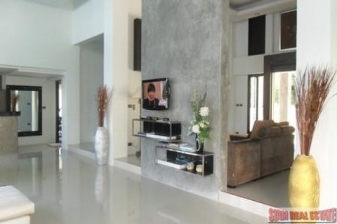 Casa de 5 dormitorios en Wichit, Tailandia № 202453 - foto 5