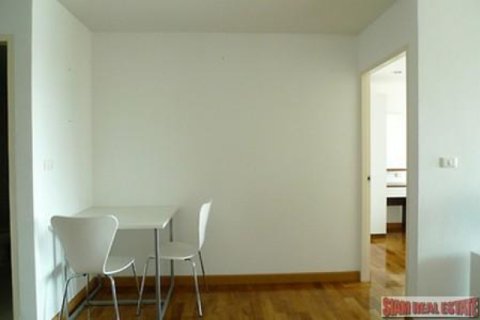 Apartamento de 2 dormitorios en Bangkok, Tailandia № 202456 - foto 4