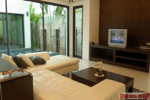 Casa de 3 dormitorios en Phuket, Tailandia № 202451 - foto 4