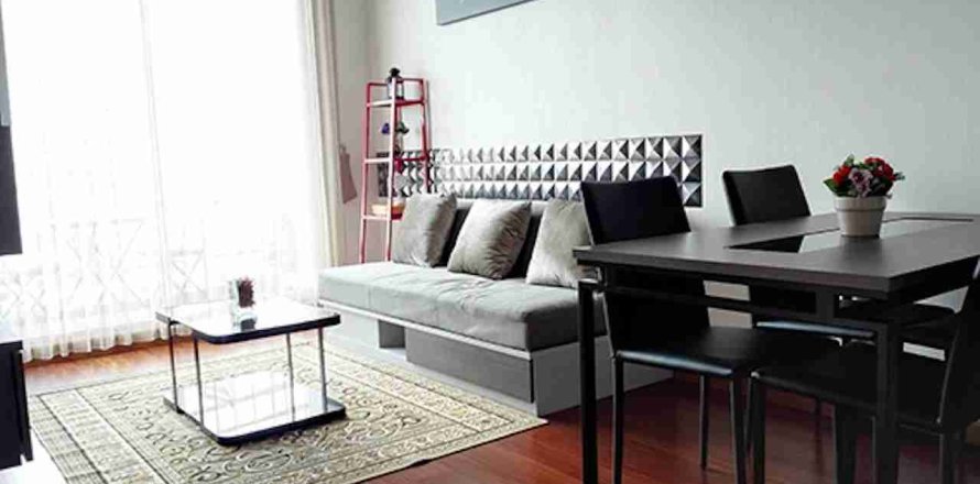 Condominio de 2 dormitorios en Thonburi, Bangkok, Tailandia № 183404