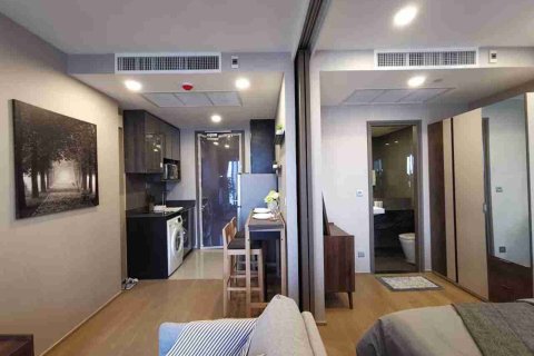 Condominio de 1 dormitorio en Thonburi, Bangkok, Tailandia № 183408 - foto 10