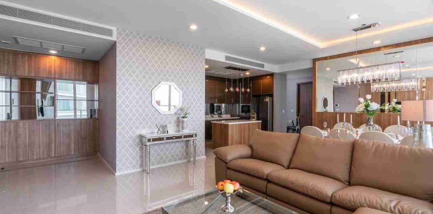 Condominio de 3 dormitorios en Thonburi, Bangkok, Tailandia № 183407