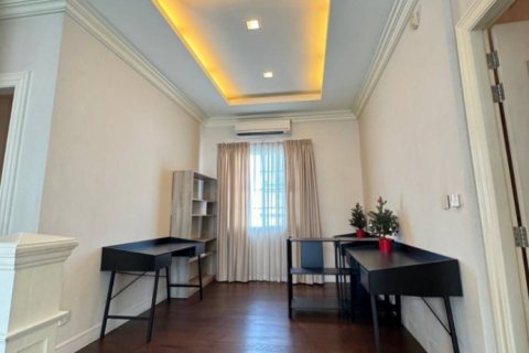 Casa de 4 dormitorios en Bang Phli Yai, Tailandia № 140349 - foto 13