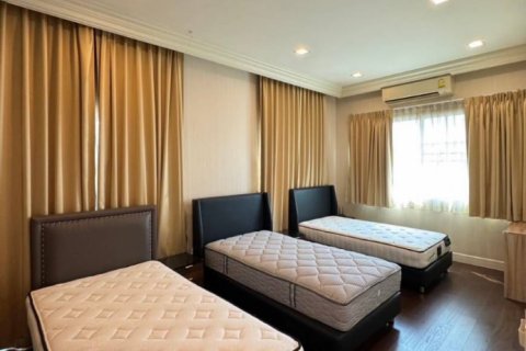 Casa de 4 dormitorios en Bang Phli Yai, Tailandia № 140349 - foto 19