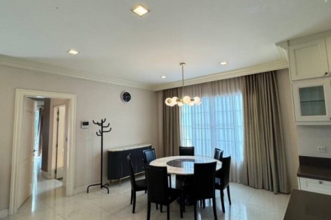 Casa de 4 dormitorios en Bang Phli Yai, Tailandia № 140349 - foto 5