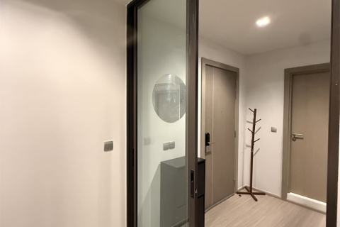 Condominio de 1 dormitorio en Bangkok, Tailandia № 190998 - foto 4