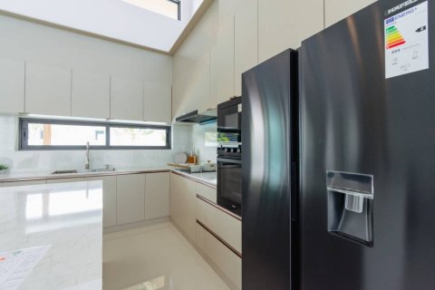 Chalet de 3 dormitorios en Hua Hin, Tailandia № 161450 - foto 8