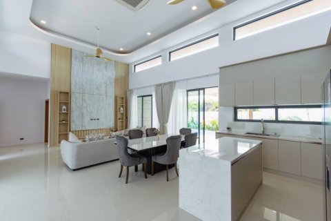 Chalet de 3 dormitorios en Hua Hin, Tailandia № 161450 - foto 5