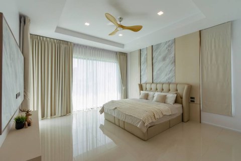 Chalet de 3 dormitorios en Hua Hin, Tailandia № 161450 - foto 9