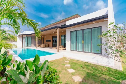 Chalet de 3 dormitorios en Hua Hin, Tailandia № 161450 - foto 2