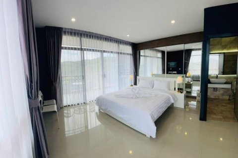 Condo in Phuket, Thailand, 2 bedrooms № 161453 - photo 7