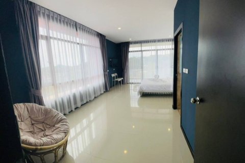 Condo in Phuket, Thailand, 2 bedrooms № 161453 - photo 9